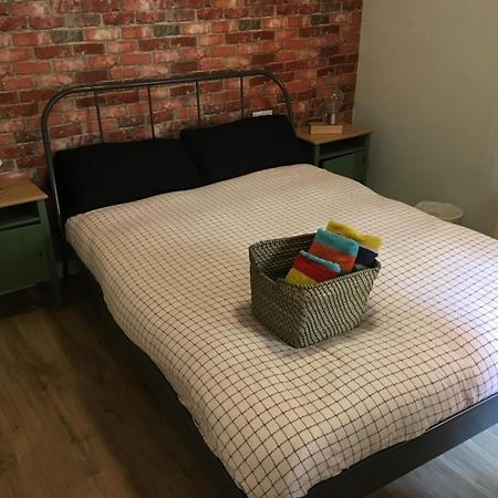 Practical Room: Barcelona-Fira-Airport Оспиталет де Лобрегат Екстериор снимка